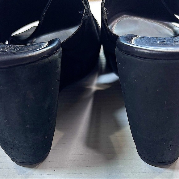 Donald Pliner Size 10 Suede Wedge Black Slide - Picture 3 of 9